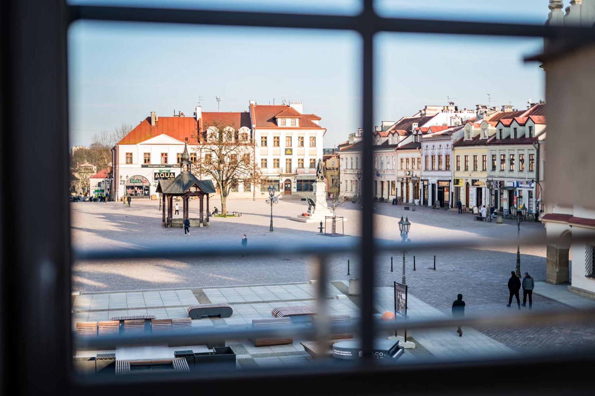 Pod Ratuszem Lejlighed Rzeszów Eksteriør billede